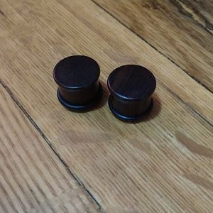 1/2 inch wood plugs